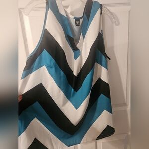 Black and White Graphic Sleeveless Tank Top